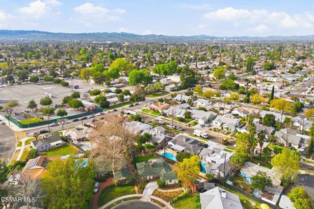 8143 Lasaine Avenue, Northridge, CA 91325