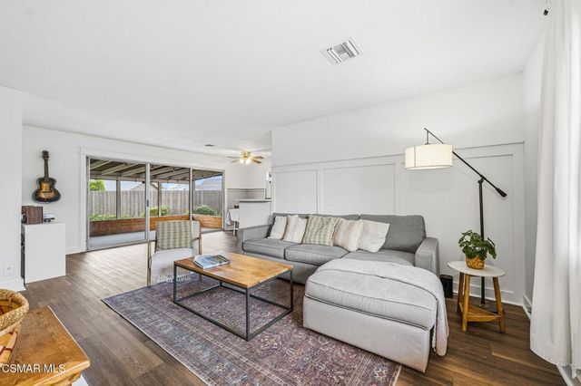 8143 Lasaine Avenue, Northridge, CA 91325