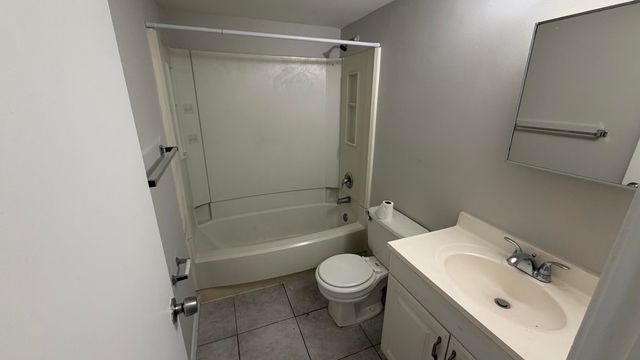 2501 RIVERSIDE Drive 118-A, Coral Springs, FL 33065