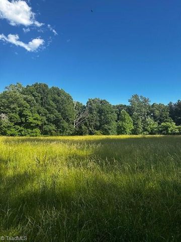 1933 ZZ Beeson Road, Kernersville, NC 27284