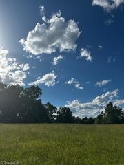 1933 ZZ Beeson Road, Kernersville, NC 27284