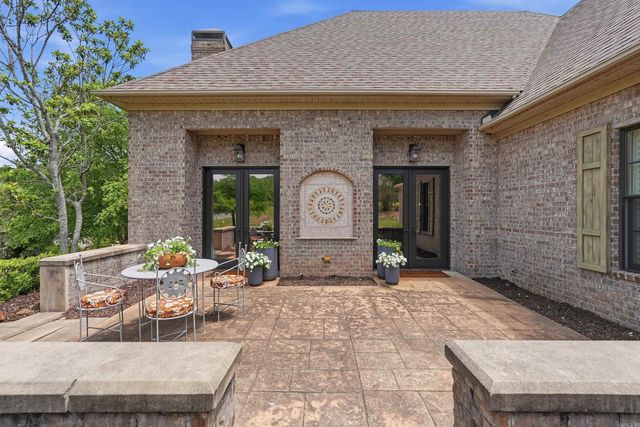 143 Courts Lane, Little Rock, AR 72223