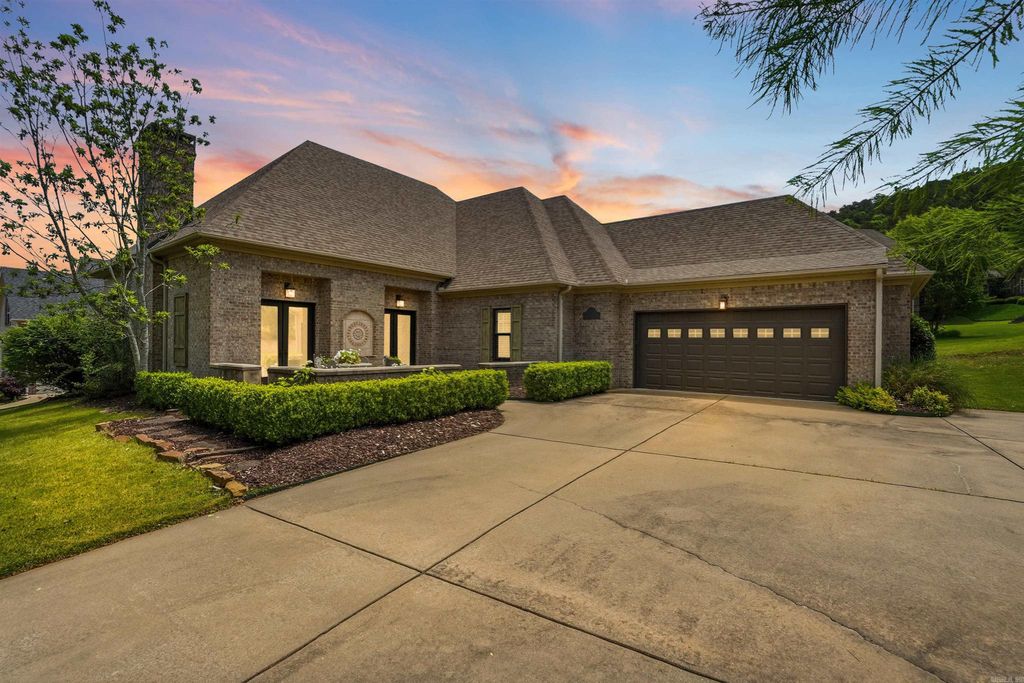 143 Courts Lane, Little Rock, AR 72223