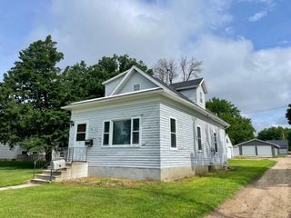 212 E Sanborn Street, Springfield, MN 56087
