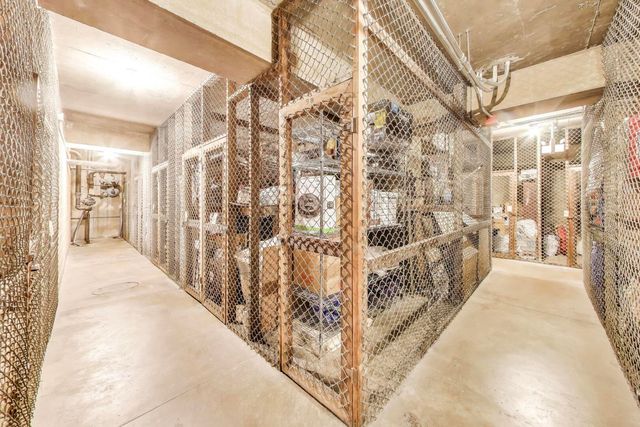 5050 S East End Avenue 9C, Chicago, IL 60615