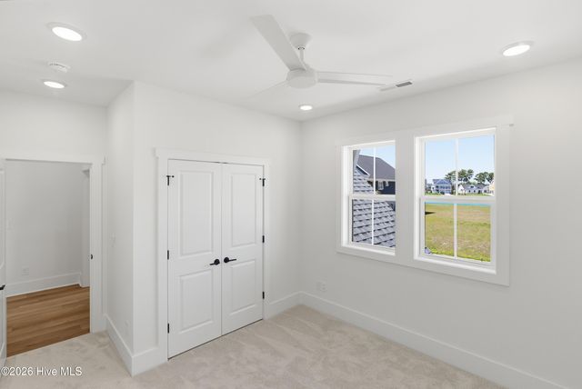 340 Spicer Lake Drive, Holly Ridge, NC 28445
