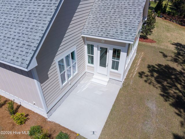 340 Spicer Lake Drive, Holly Ridge, NC 28445