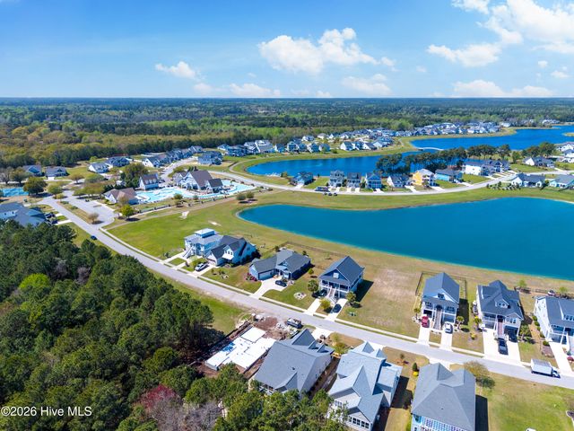 340 Spicer Lake Drive, Holly Ridge, NC 28445