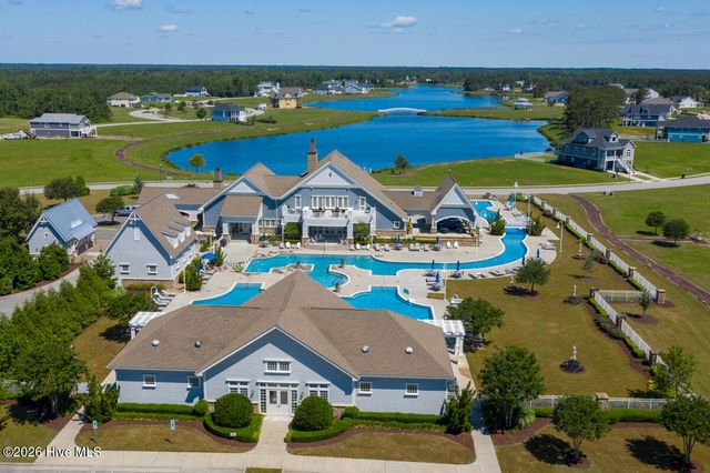 340 Spicer Lake Drive, Holly Ridge, NC 28445
