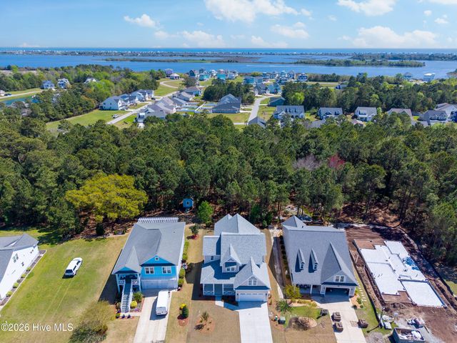340 Spicer Lake Drive, Holly Ridge, NC 28445