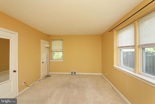 9210 HORATIO RD, Philadelphia, PA 19114