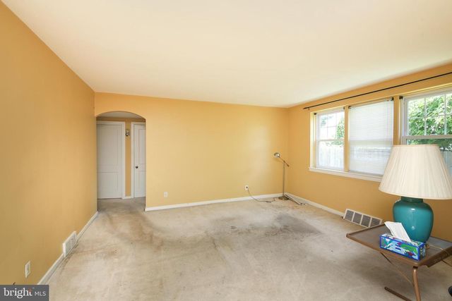 9210 HORATIO RD, Philadelphia, PA 19114