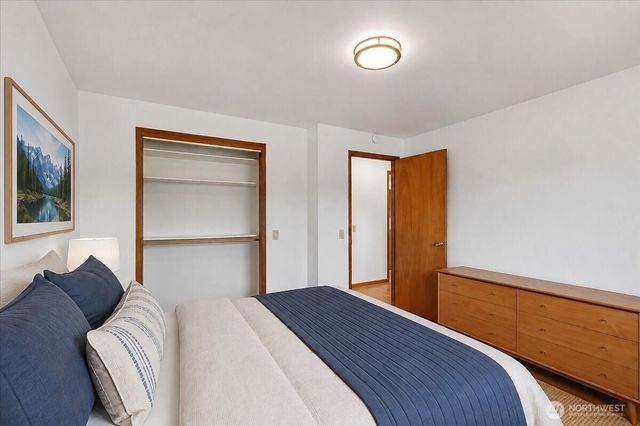 20621 78th Place W, Edmonds, WA 98026