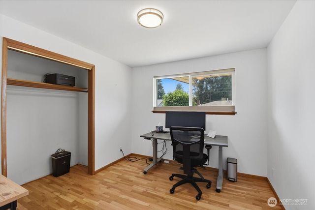 20621 78th Place W, Edmonds, WA 98026