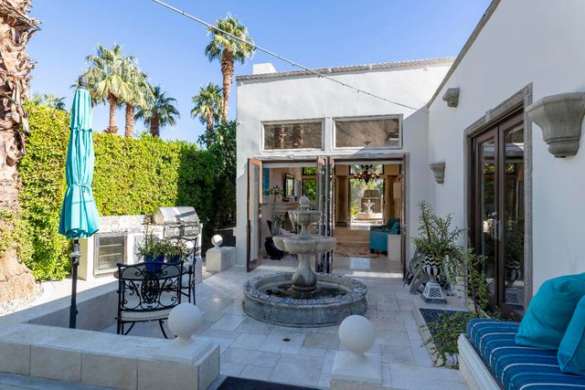 1755 S Mesa Drive, Palm Springs, CA 92264