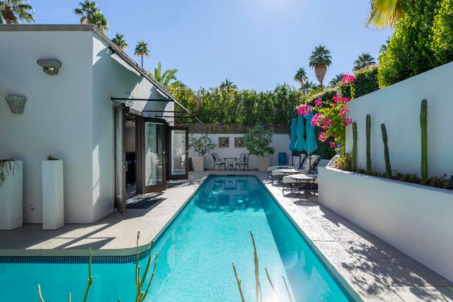 1755 S Mesa Drive, Palm Springs, CA 92264