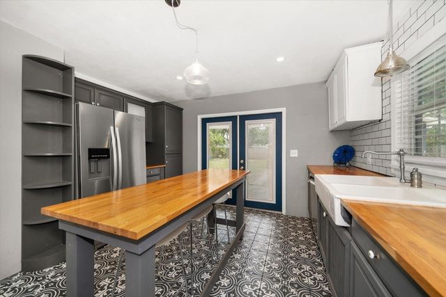 310 N LINCOLN AVENUE, Clearwater, FL 33755
