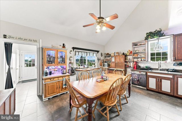 313 MANCHESTER ST, Oxford, PA 19363