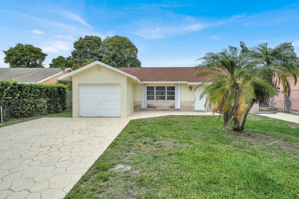 151 NE 26th Avenue, Boynton Beach, FL 33435