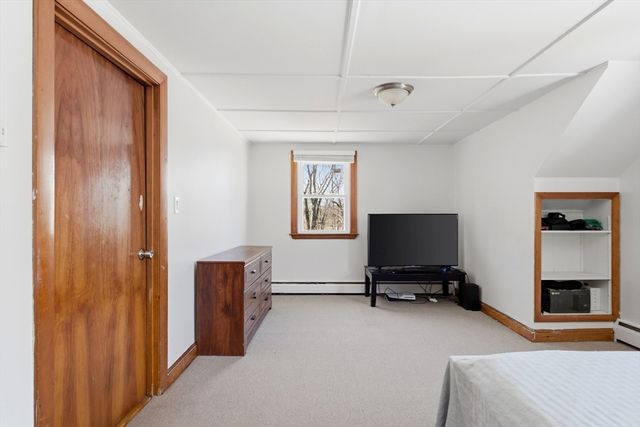11 Cannon Rock Rd, Lynn, MA 01904