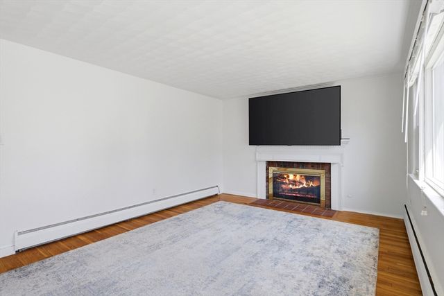11 Cannon Rock Rd, Lynn, MA 01904