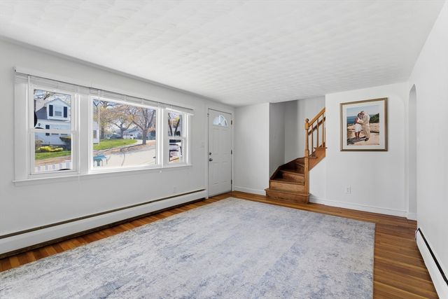 11 Cannon Rock Rd, Lynn, MA 01904