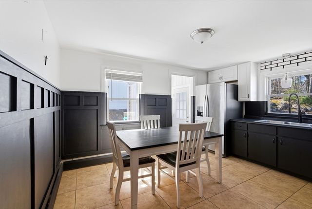 11 Cannon Rock Rd, Lynn, MA 01904