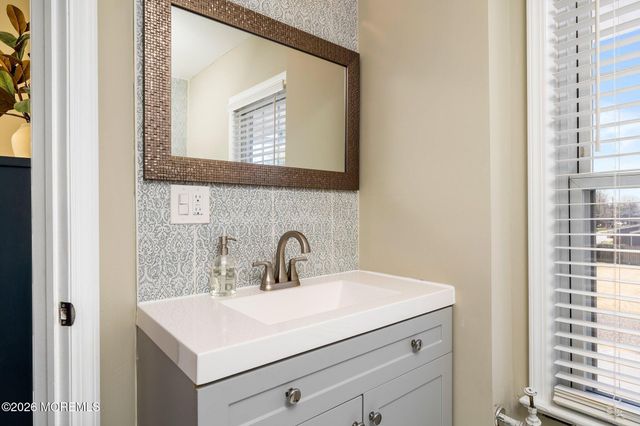 4053 Nottingham Way, Hamilton Square, NJ 08690