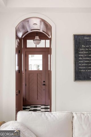 11572 Serenbe Lane, Chattahoochee Hills, GA 30268