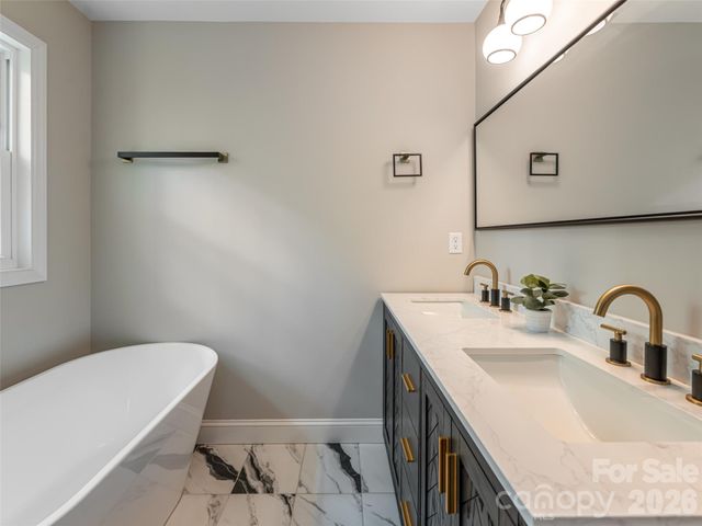 239 Bonnies Meadow Place, Asheville, NC 28806