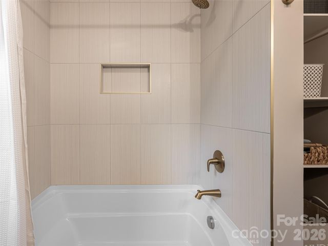 239 Bonnies Meadow Place, Asheville, NC 28806