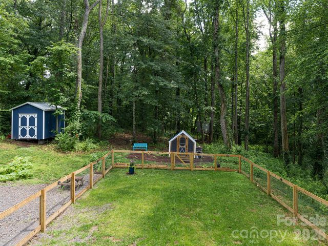 239 Bonnies Meadow Place, Asheville, NC 28806