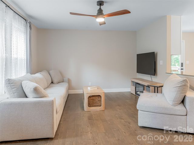 239 Bonnies Meadow Place, Asheville, NC 28806