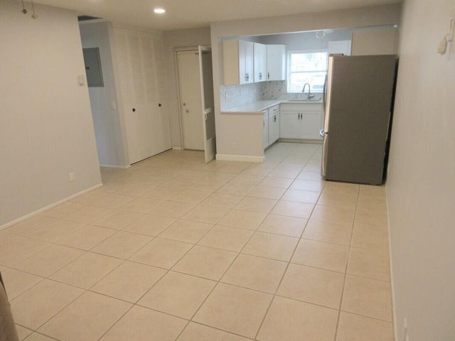 2572 Emory Drive E J, West Palm Beach, FL 33415