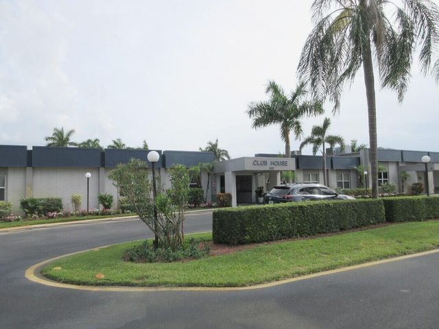 2572 Emory Drive E J, West Palm Beach, FL 33415