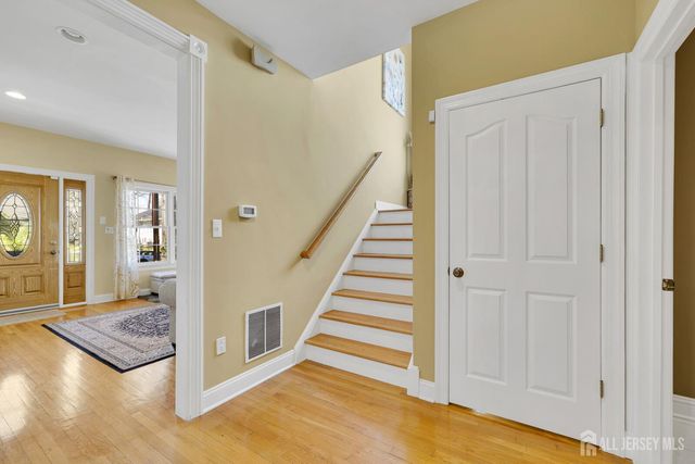 29 Tower Road, Edison, NJ 08820