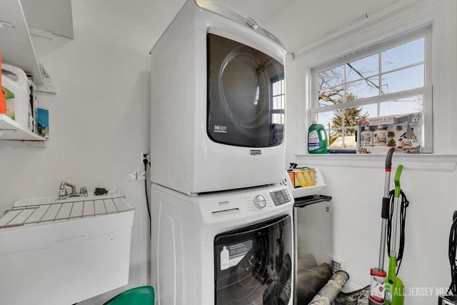 29 Tower Road, Edison, NJ 08820