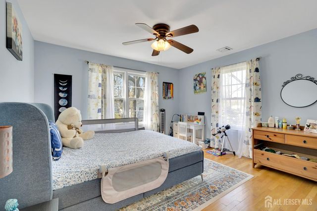 29 Tower Road, Edison, NJ 08820