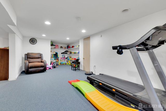 29 Tower Road, Edison, NJ 08820