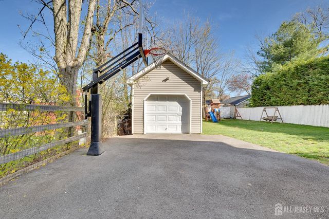 29 Tower Road, Edison, NJ 08820