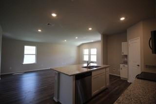 210 Barton Creek Drive, Huntsville, TX 77340