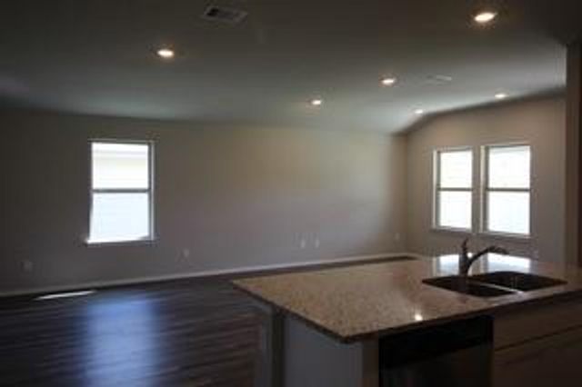 210 Barton Creek Drive, Huntsville, TX 77340