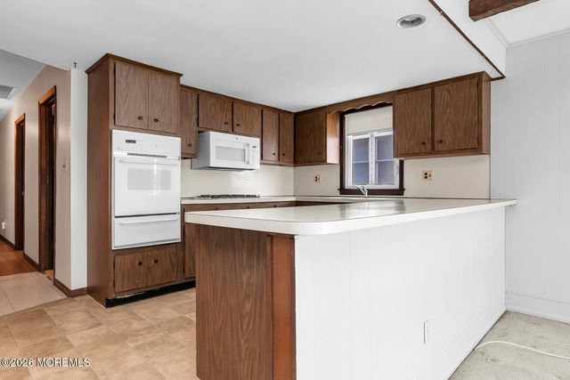 521 Bayview Drive, Toms River, NJ 08753