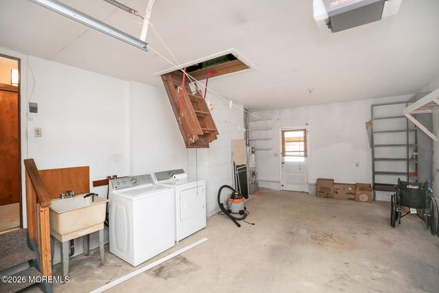 521 Bayview Drive, Toms River, NJ 08753