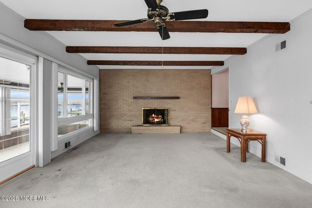 521 Bayview Drive, Toms River, NJ 08753