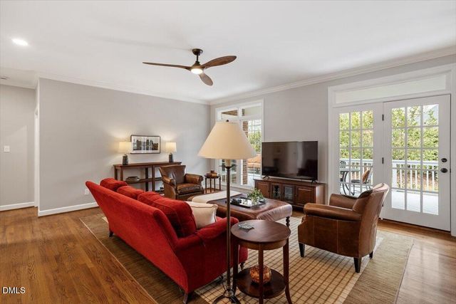 109 Ellsworth Place, Chapel Hill, NC 27516