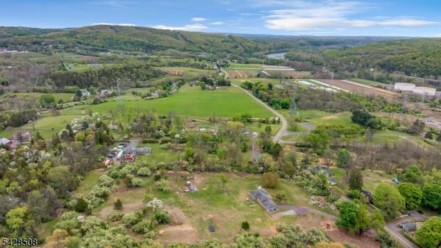326 Riegelsville Rd, Holland Twp., NJ 08848