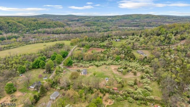 326 Riegelsville Rd, Holland Twp., NJ 08848