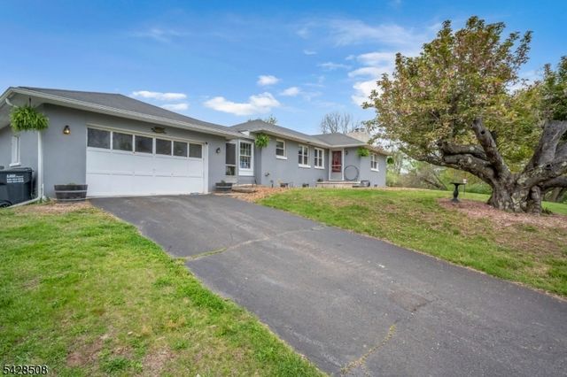 326 Riegelsville Rd, Holland Twp., NJ 08848
