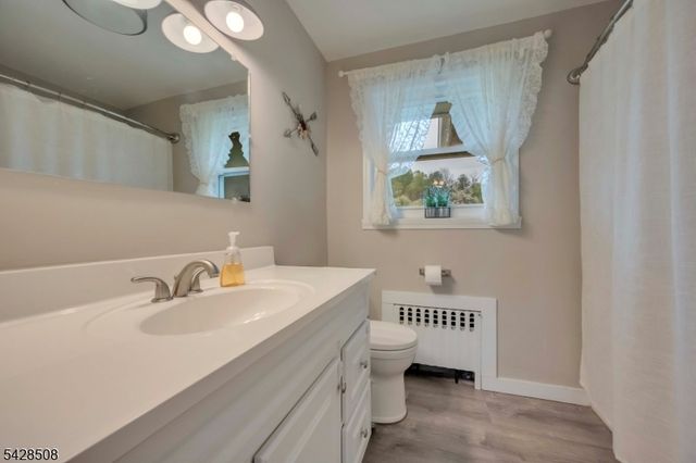326 Riegelsville Rd, Holland Twp., NJ 08848